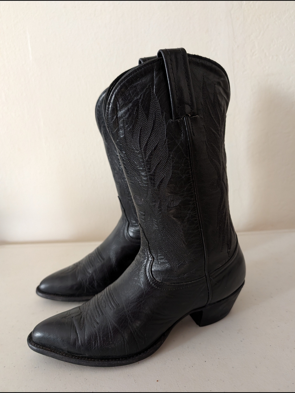 Tony Lama Black Leather Western Heeled Boots. Size 4.5.